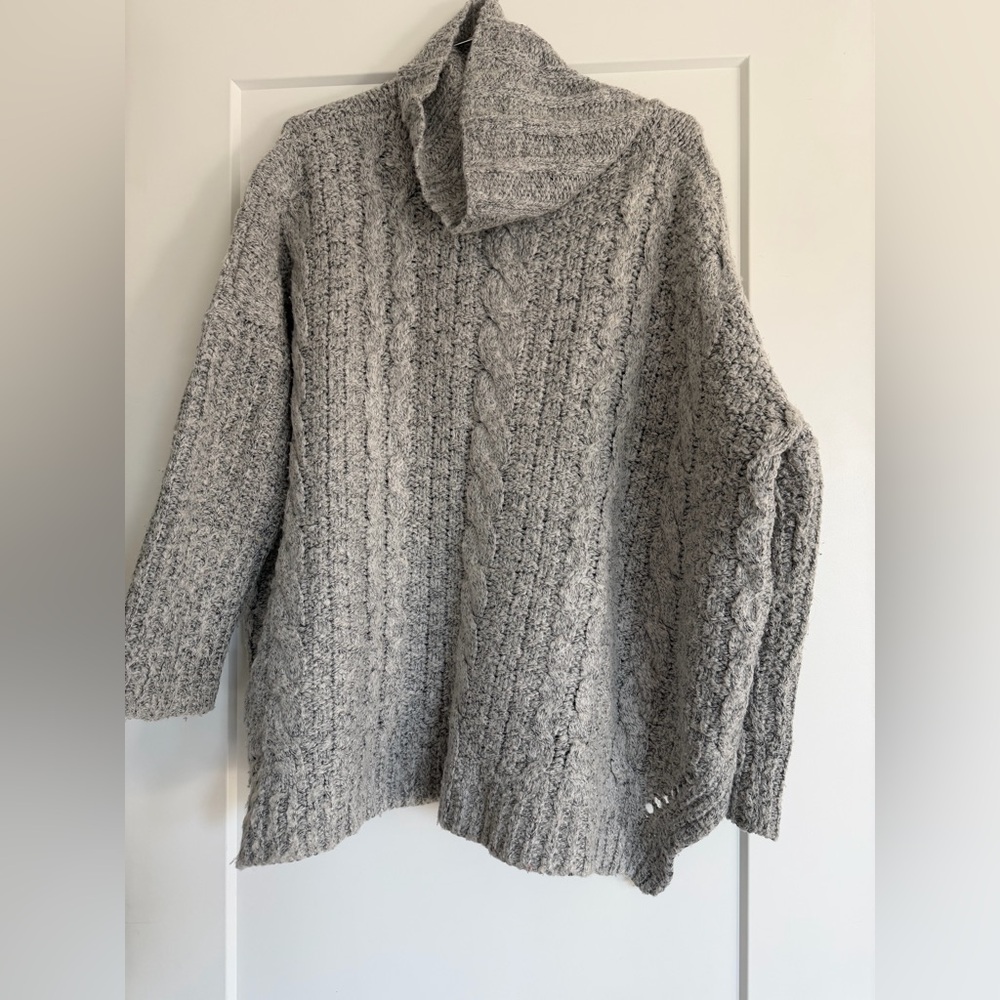 Six Crisp Days oversized Swester size XS/S